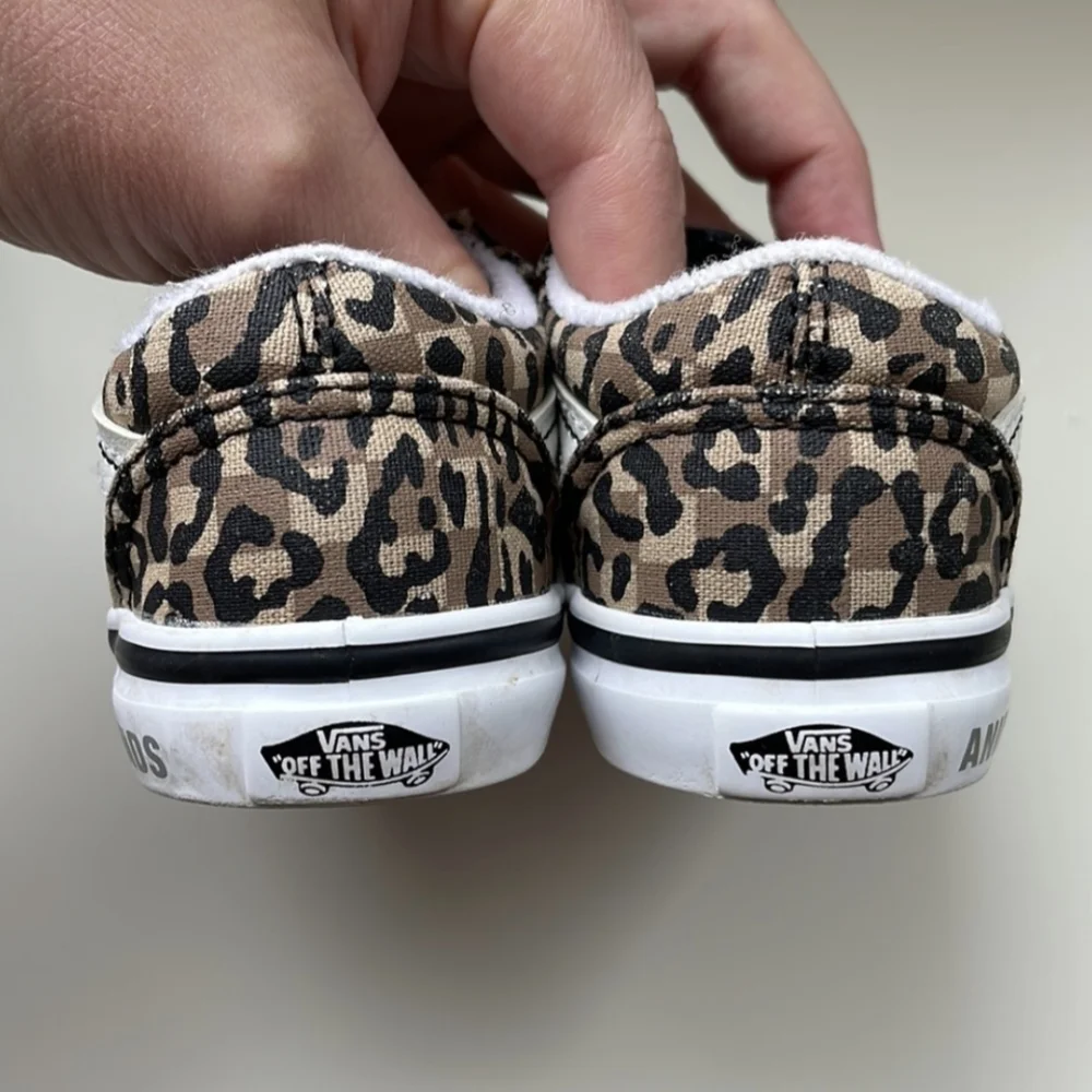 Toddler 6.5 Vans animal print velcro sneakers - Picture 3 of 4